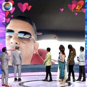 Meet your Posher, Julio